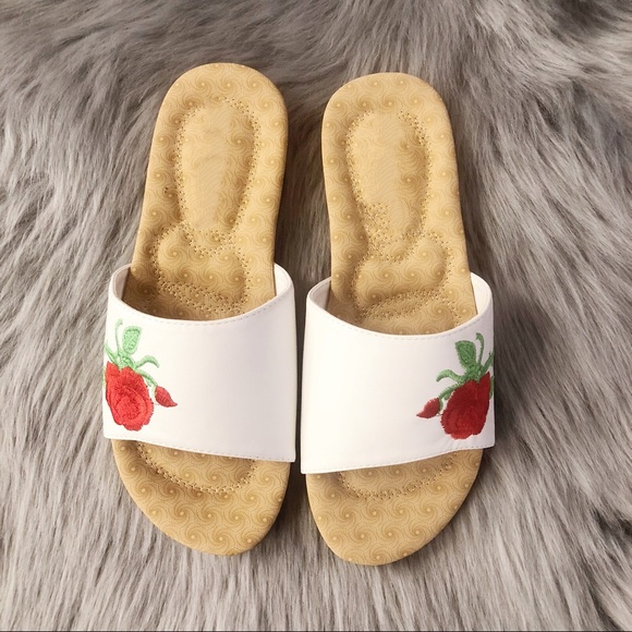 White Slides/Sandals Very Comfortables - Picture 3 of 4